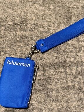 Lululemon - Pouch Wristlet - Galactic Cobalt